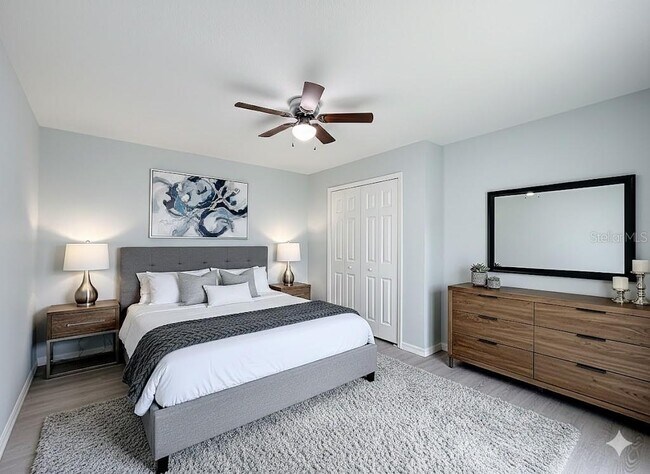 Building Photo - 249 Royal Palm Dr