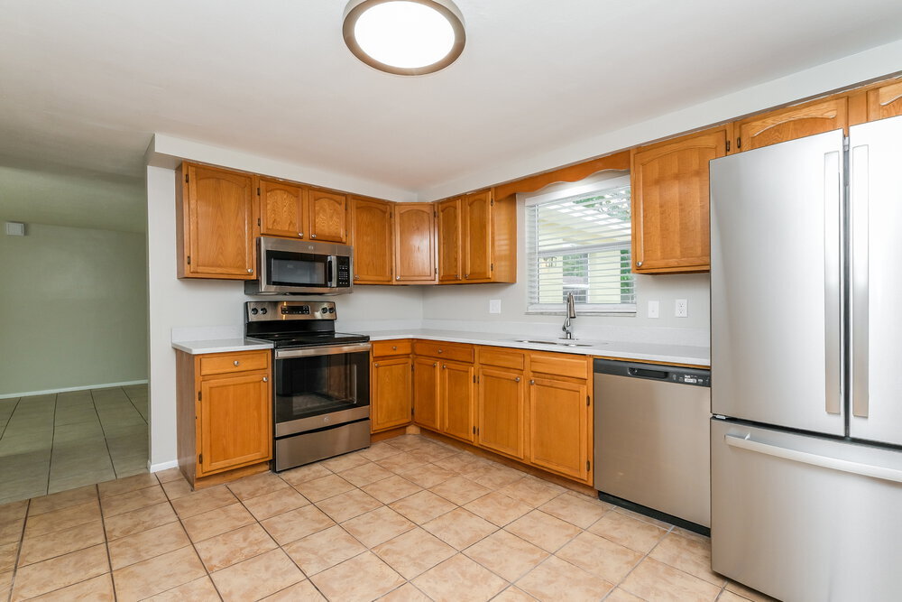 Building Photo - 10933 Felsdale Ave