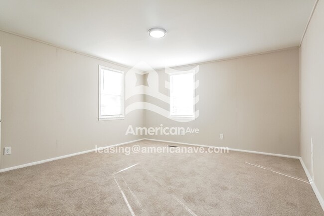 Building Photo - 529 Seminole Cir
