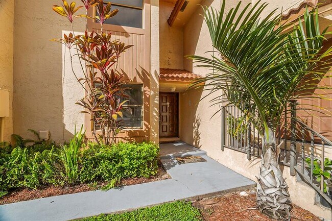 Primary Photo - 1013 SW 112th Ter