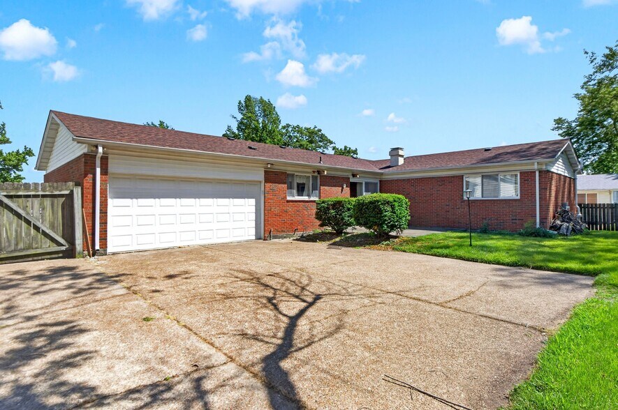 Building Photo - 3145 Matlock Dr