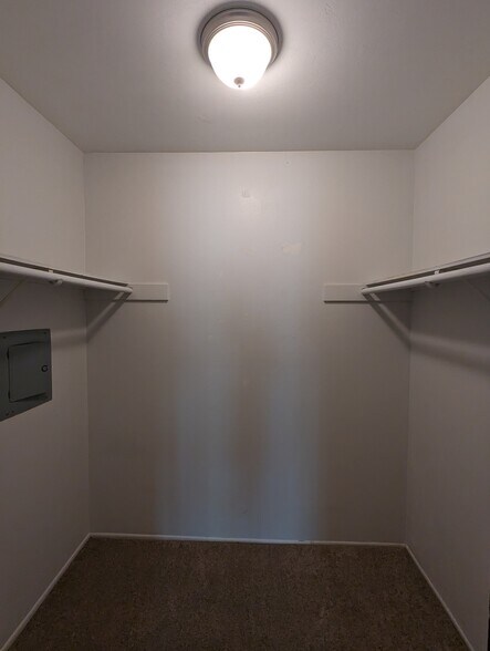 Building Photo - 7813 Tommy Dr