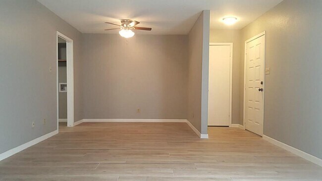 Building Photo - 6401 Deihl Rd