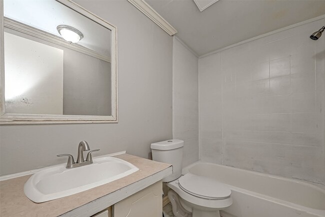 Building Photo - 14572 Hasara Ln