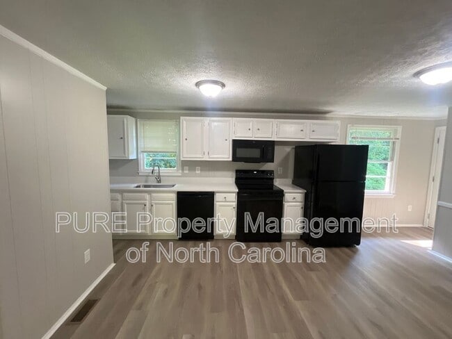 Building Photo - 3515 Julia Ct