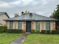 Building Photo - 1845 Young Farm Rd