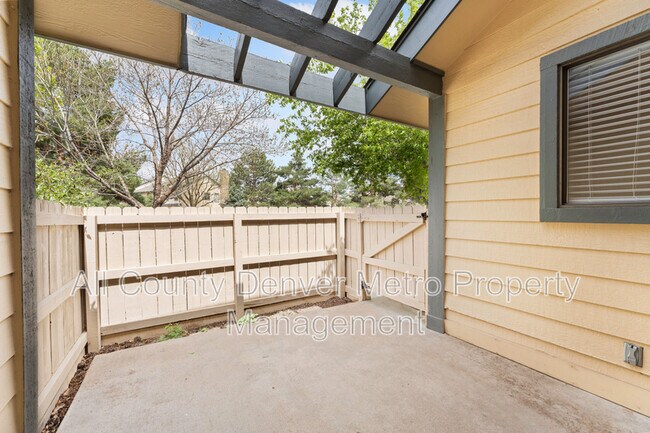 Building Photo - 8787 Allison Dr