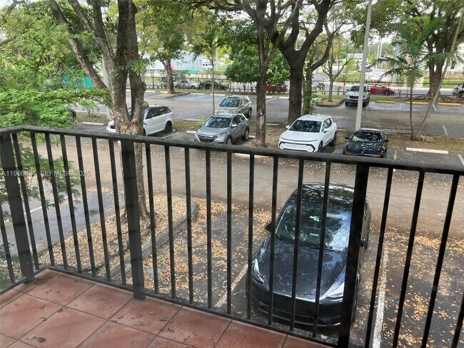 Building Photo - 8500 SW 109th Ave