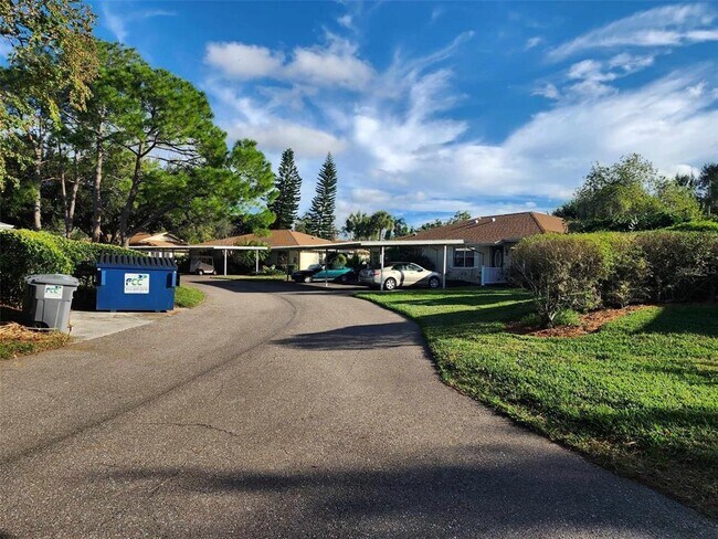 Building Photo - 1102 Halton Ct