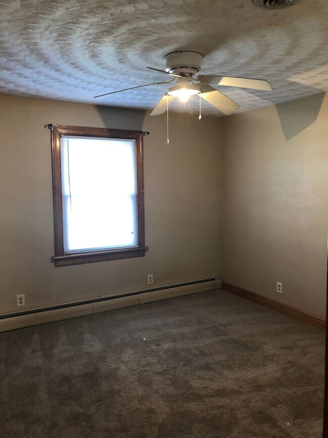 Building Photo - Charming Ranch Style Home! "ASK ABOUT OUR ...