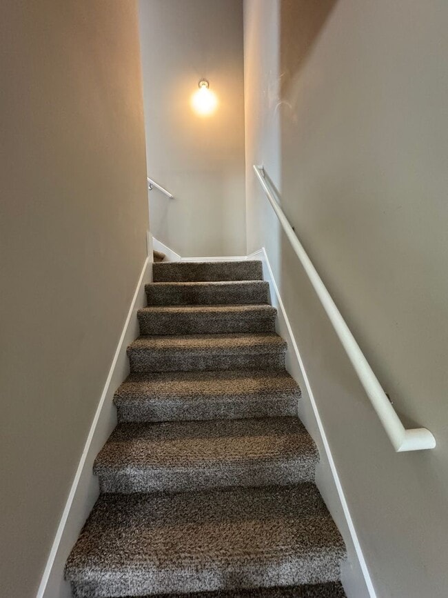 Building Photo - Gorgeous Single Family Home