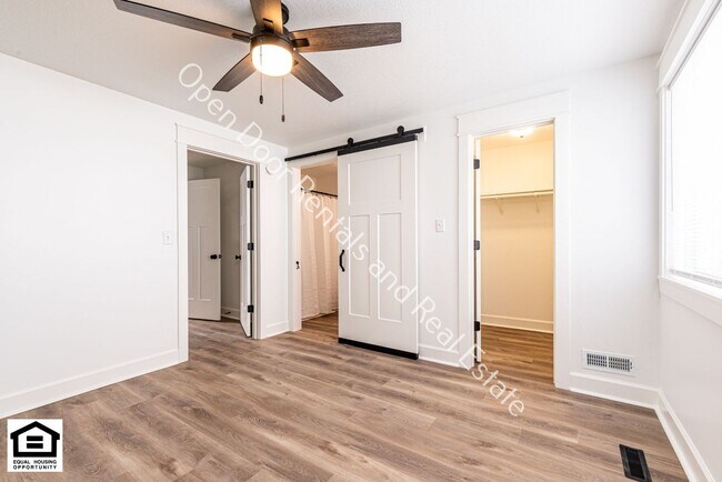 Building Photo - 15110 Tally Ho Dr