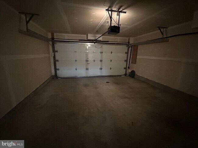 Building Photo - 11904 Weybridge Lane