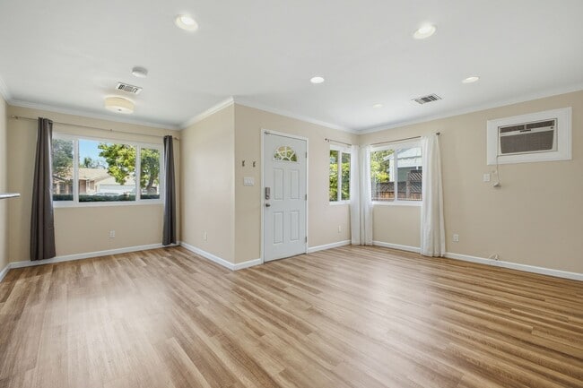 Building Photo - Stunning 3-Bedroom Burbank Home with Office & Entertainer’s Backyard