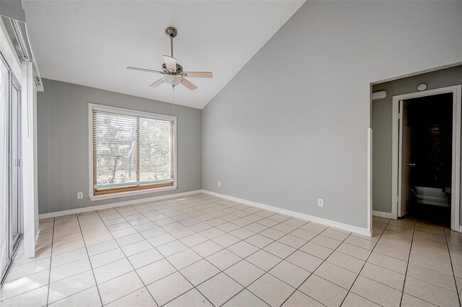 Building Photo - 13850 Walnut Hollow Ln