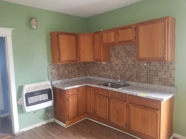 Building Photo - 2453 W 46th Pl