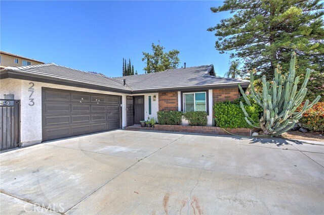 Building Photo - 273 Newell Dr