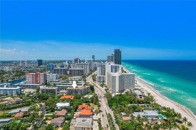 Building Photo - 3181 S Ocean Dr