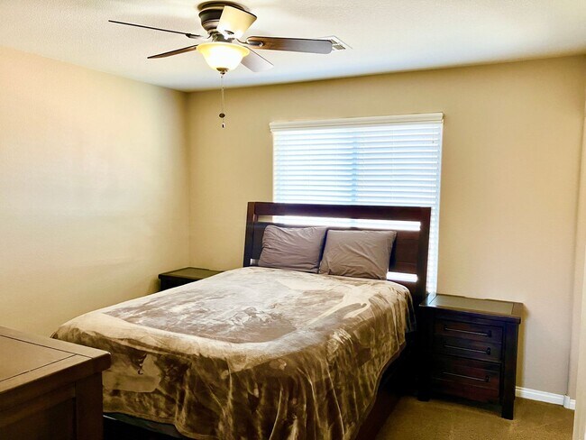 Building Photo - Welcome to your new home at Alington Bend ...