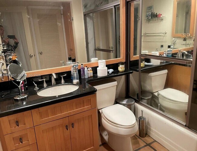 Building Photo - 3800 Galt Ocean Dr