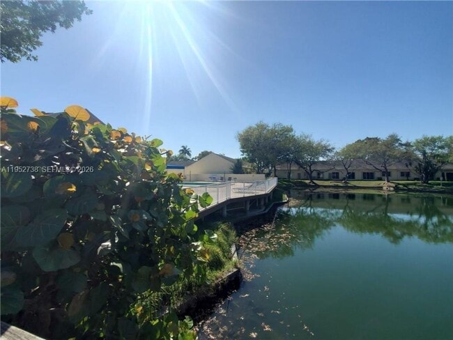 Building Photo - 5201 SW 31st Ave