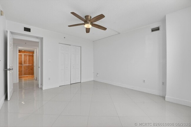 Building Photo - 3232 Coral Wy