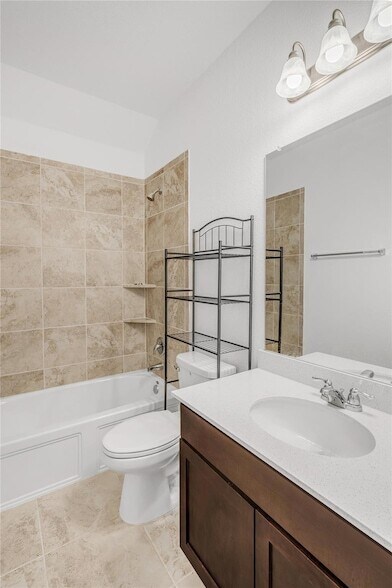 Building Photo - 111 Fortuna Ct