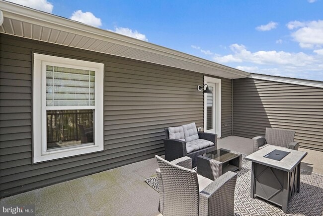Building Photo - 3057 Perthshire Pl
