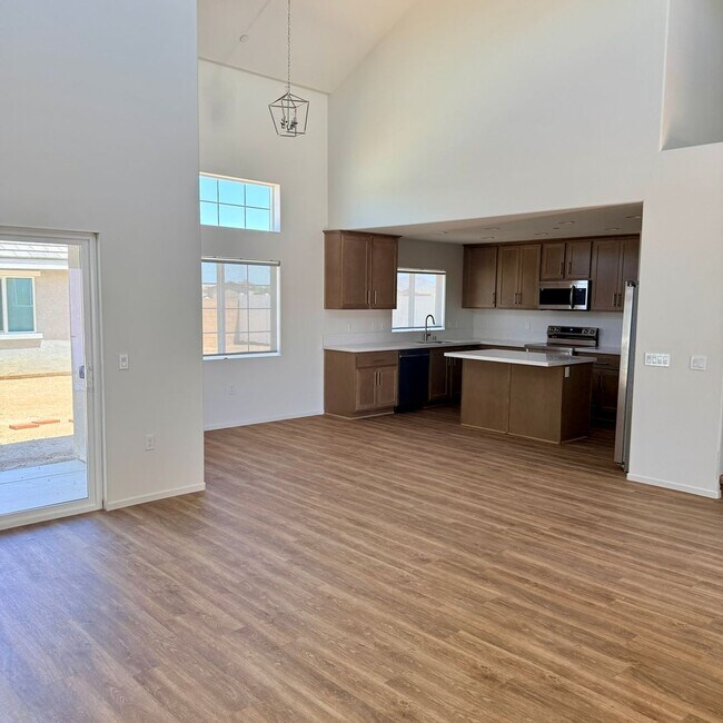 Building Photo - 11712 Sebastian Rd
