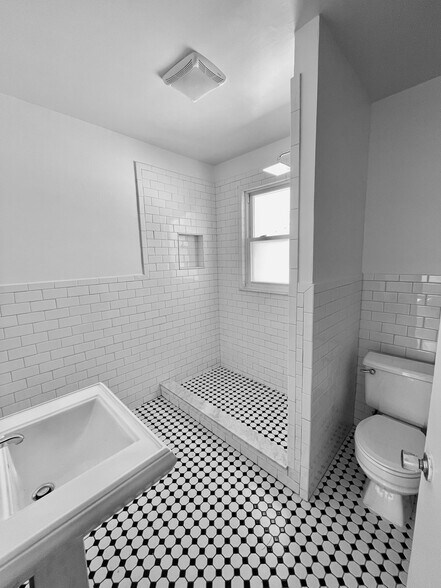 New walk-in shower - 648 Valley Ave