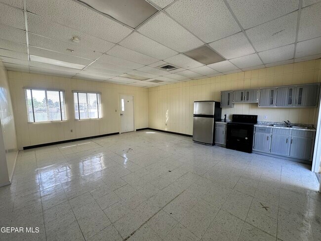 Building Photo - 6800 1st St