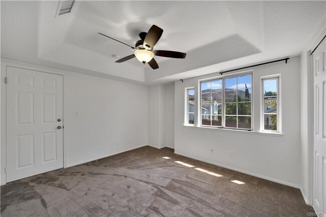 Building Photo - BEAUTIFUL LONE OAK HOME IN CALABASAS!