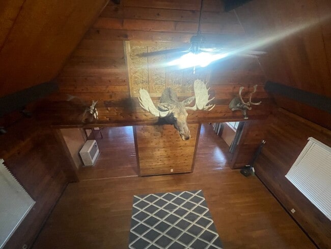 Building Photo - Serene Lakeside escape with direct lake ac...