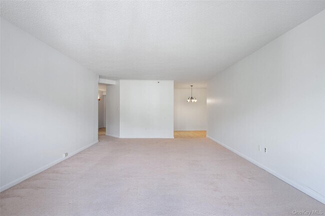 Building Photo - 25 Rockledge Ave