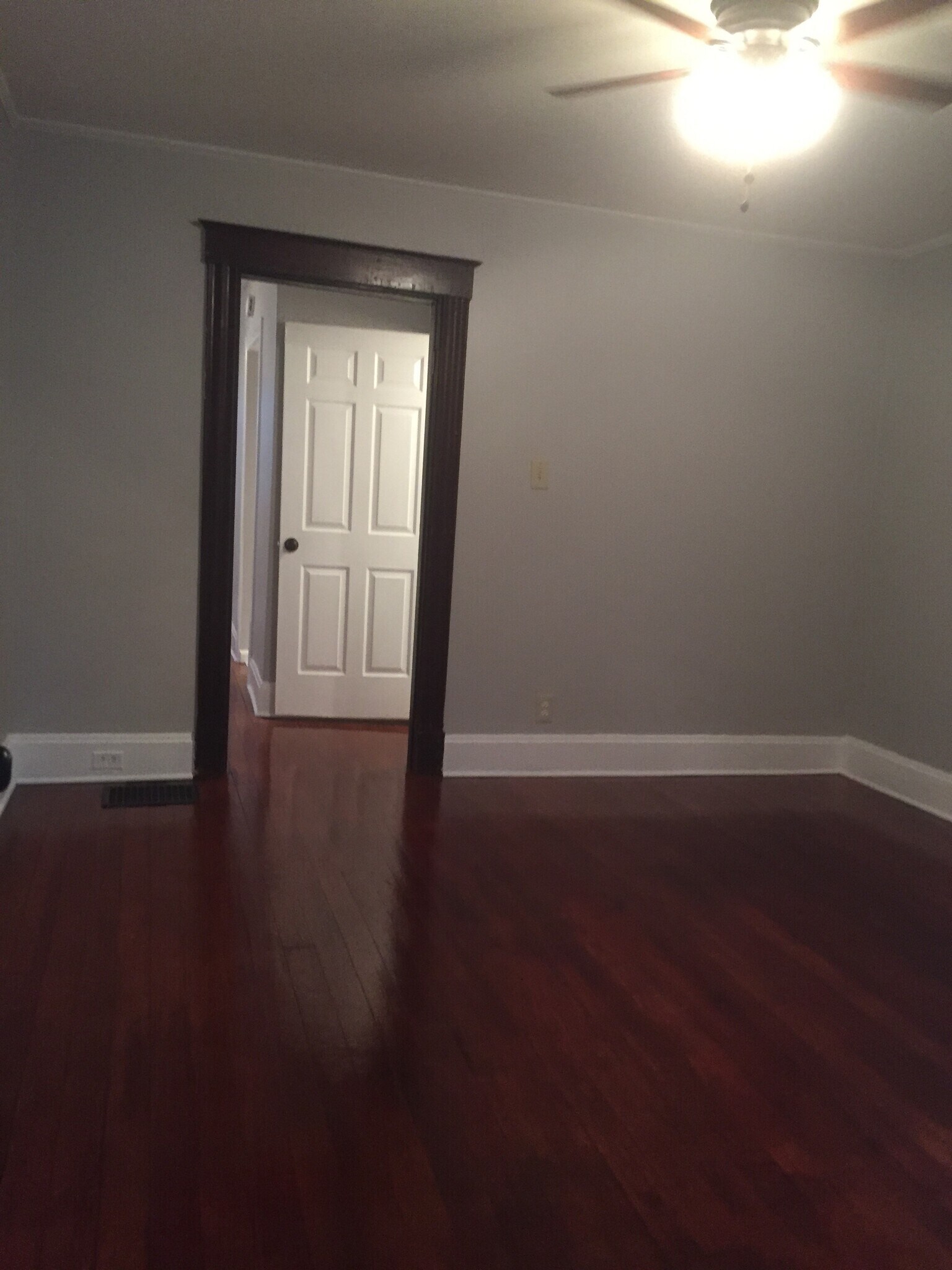 Building Photo - 3323 Emerson Ave