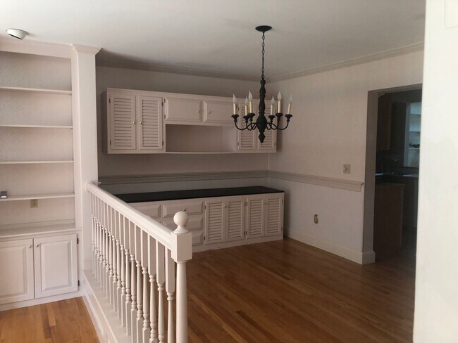 Building Photo - COMING SOON! Beautiful 4- Bedroom Condo in Portsmouth, NH!