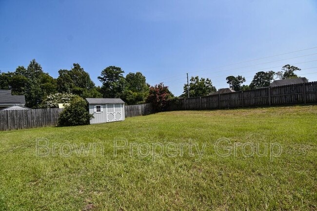 Building Photo - 494 Hogart St