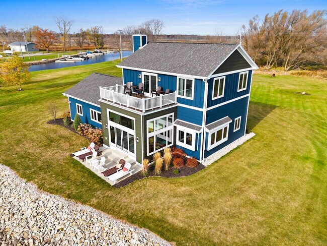 Building Photo - 1571 Harbor Rd