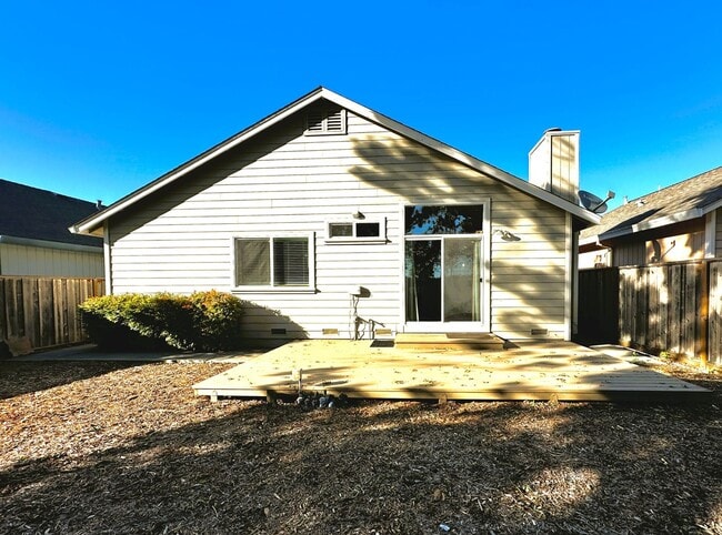 Building Photo - 1513 Mary Pl