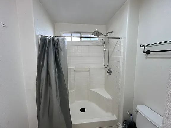 Building Photo - Welcome to your next home in Desert Hot Springs a beautifully maintained and recently renovated 3...