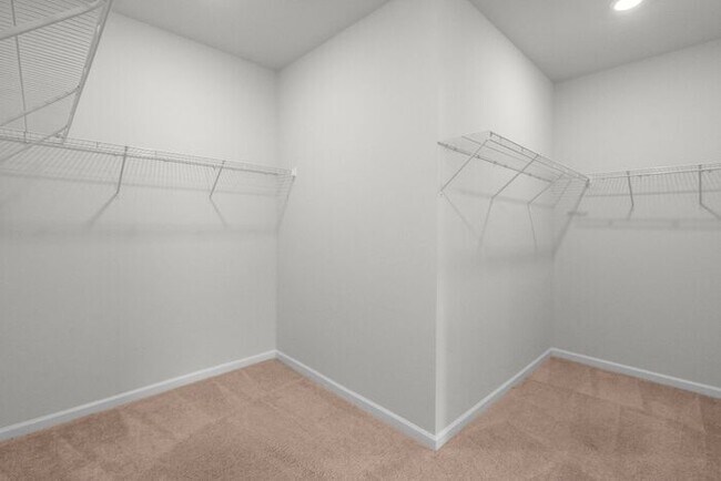 Building Photo - Luxury Living Begins at Home: Where Every Day Feels Like a Retreat; 5BR/3BA, Office