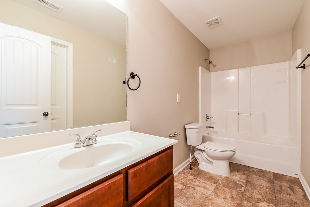Building Photo - 2127 Juniper Ives Ct SE
