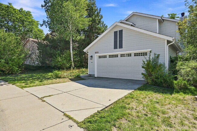 Building Photo - $3,048.95 with $300 Cleaning Voucher, 3 Beds - 2 Bath, Single Family Home in Highlands Ranch with...