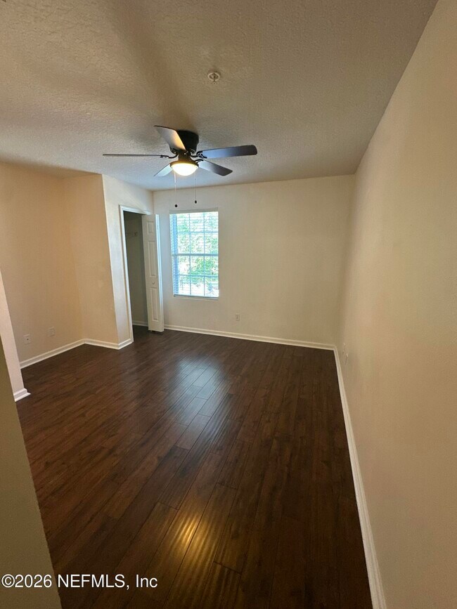Building Photo - 271 Leese Dr