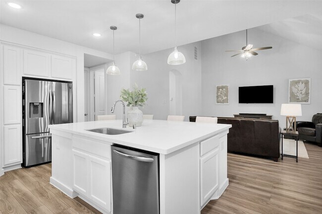 Building Photo - 440 Flowering Lotus Ct