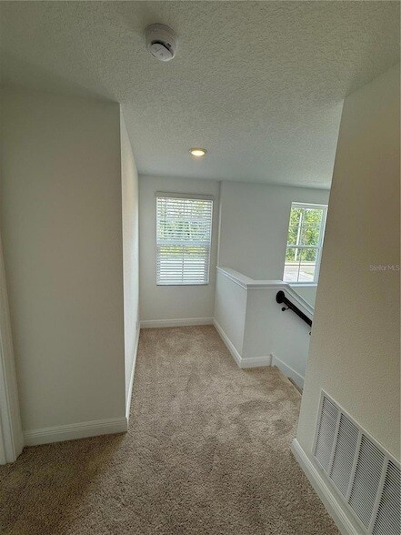 Building Photo - 2313 Broadbrook Dr