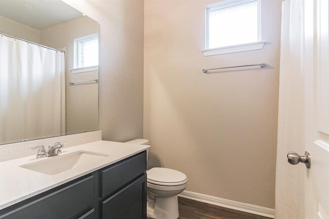 Building Photo - 2001 Fairhaven Gtwy