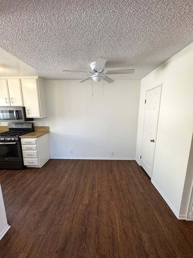 Building Photo - Penthouse Living in Ventura Keys – Harbor Village Condo