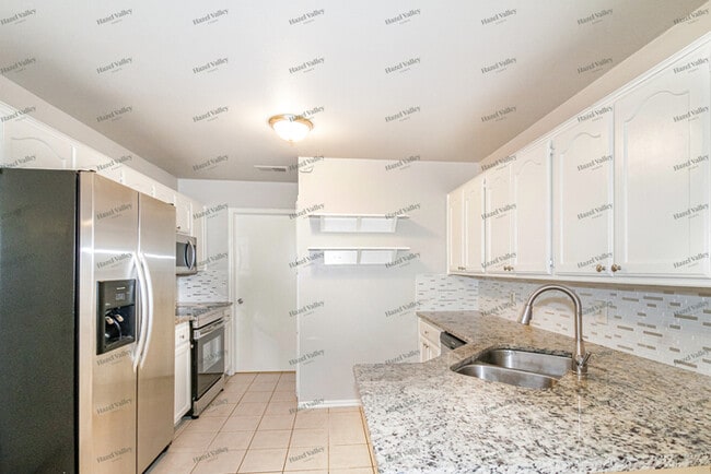 Building Photo - 1507 Westmore Dr