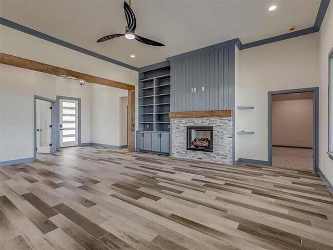 Building Photo - 9332 SW 33rd Pl